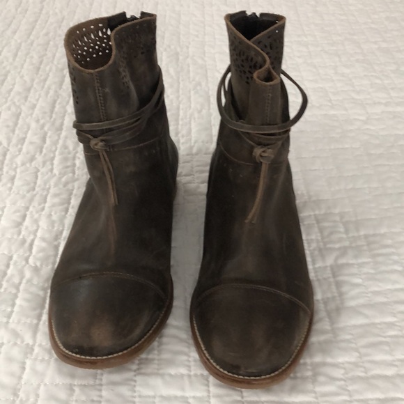 EUC Klub Nico Cool BoHo Vibe Cutout Boots / Booties (Brown) - Picture 3 of 11